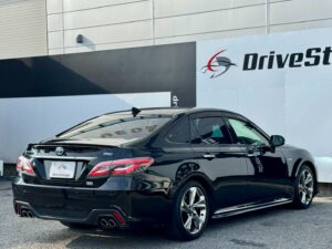 クラウンハイブリッド RS