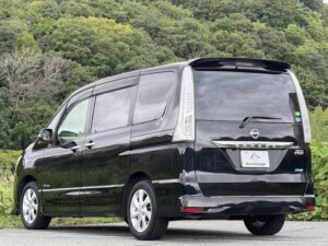 セレナ ハイウェイスター S-ハイブリッド エアロモード