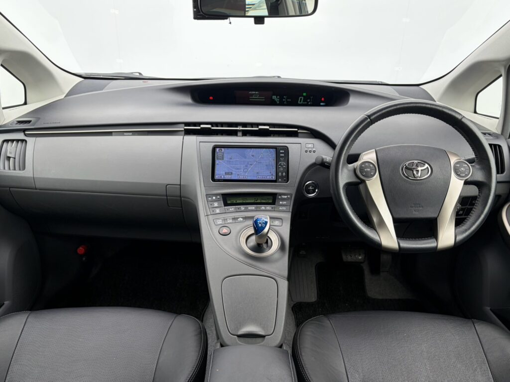 プリウス 1.8G LEDエディション