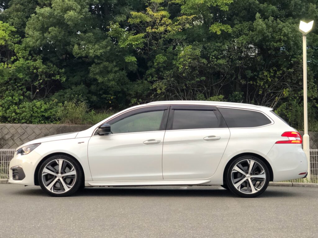 プジョー308SW GTブルーHDiディーゼルターボ