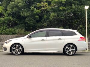 プジョー308SW GTブルーHDiディーゼルターボ