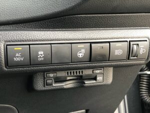 カローラツーリング ハイブリッドWxB