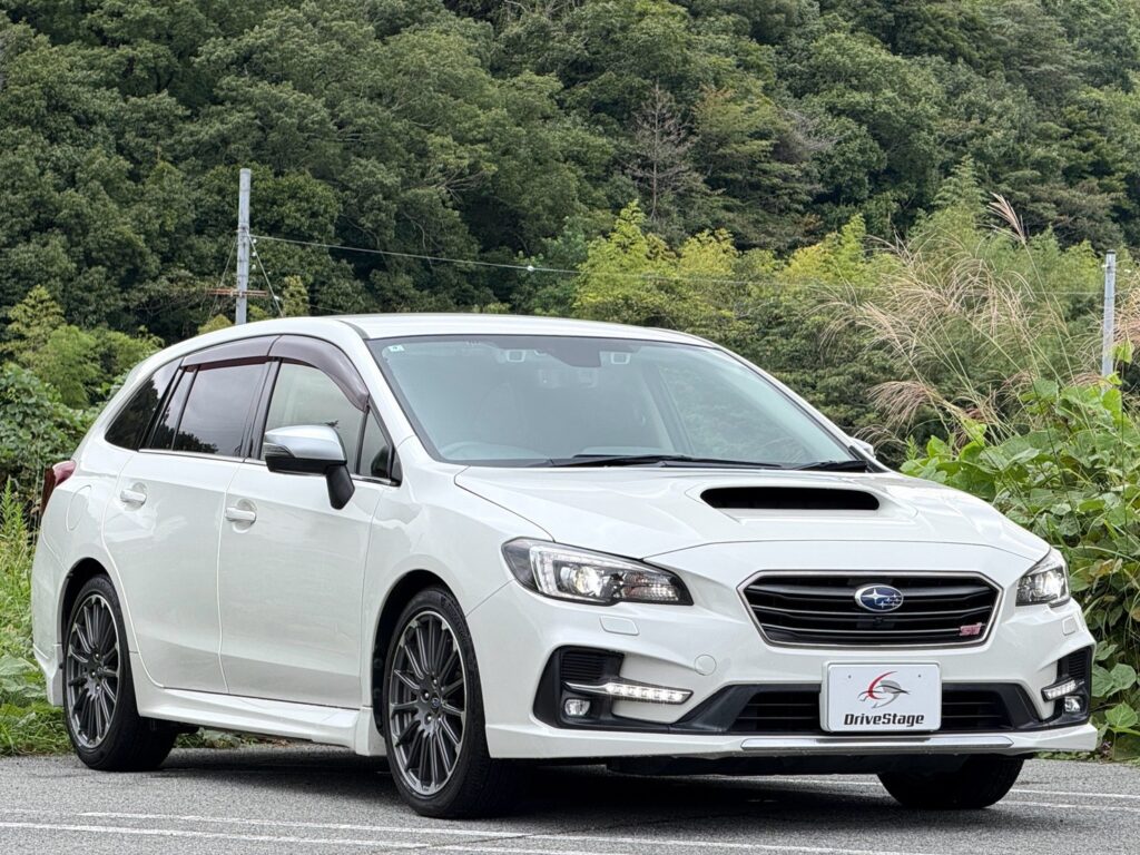 レヴォーグ 1.6STIスポーツ アイサイト 4WD