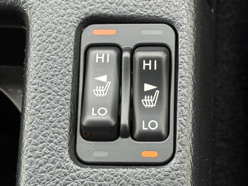 レヴォーグ 1.6STIスポーツ アイサイト 4WD