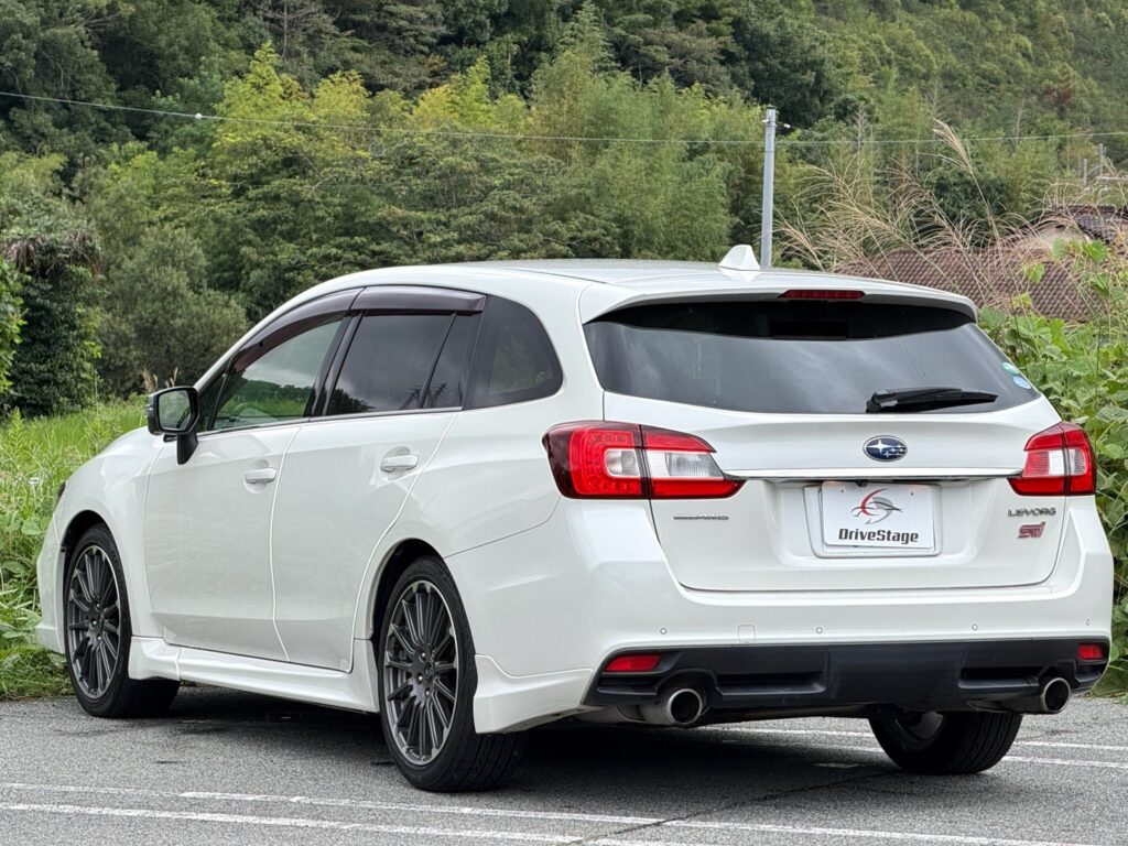 レヴォーグ 1.6STIスポーツ アイサイト 4WD