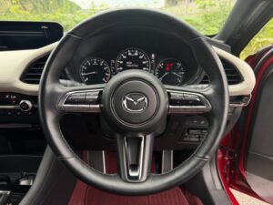 マツダ３ファストバック 15S 2020WCDOTY記念車