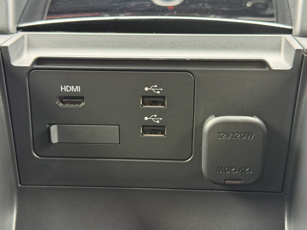 マツダ３ファストバック 15S 2020WCDOTY記念車
