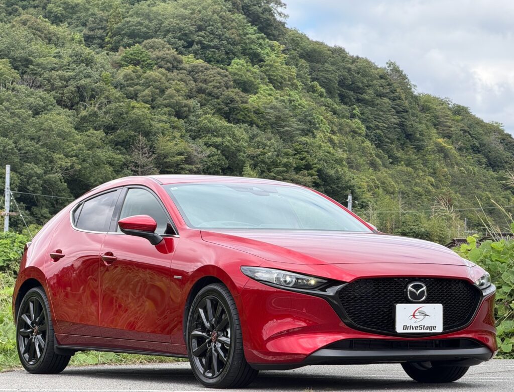 マツダ３ファストバック 15S 2020WCDOTY記念車
