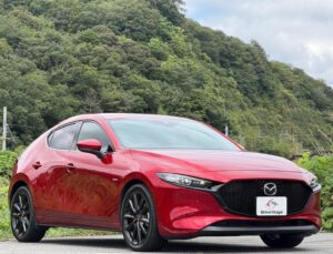 マツダ３ファストバック 15S 2020WCDOTY記念車