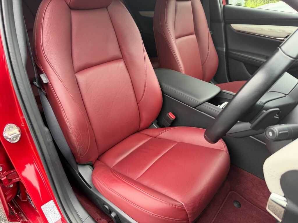 マツダ３ファストバック 15S 2020WCDOTY記念車
