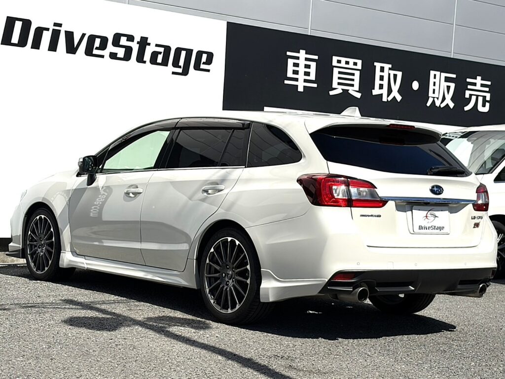 レヴォーグ 1.6STIスポーツ アイサイト 4WD