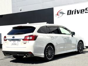 レヴォーグ 1.6STIスポーツ アイサイト 4WD