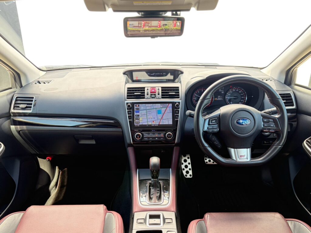 レヴォーグ 1.6STIスポーツ アイサイト 4WD