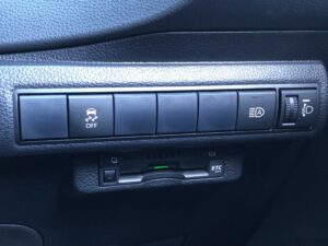 カローラツーリング 1.8ハイブリッドWxB