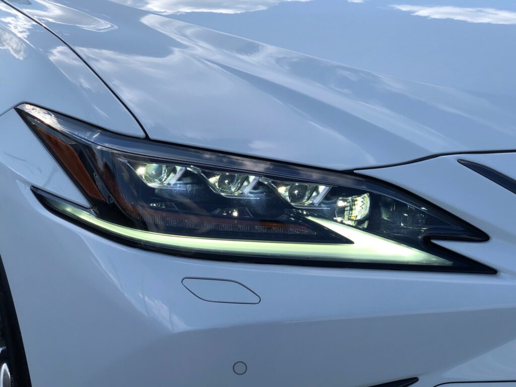 ES 300h Fスポーツ