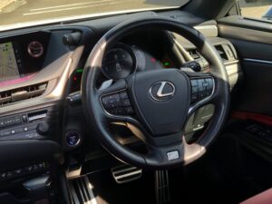 ES 300h Fスポーツ