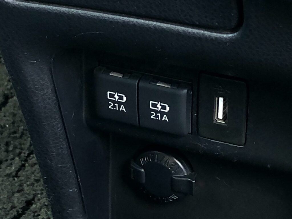 ヴォクシー ZS