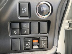 ヴォクシー ZS
