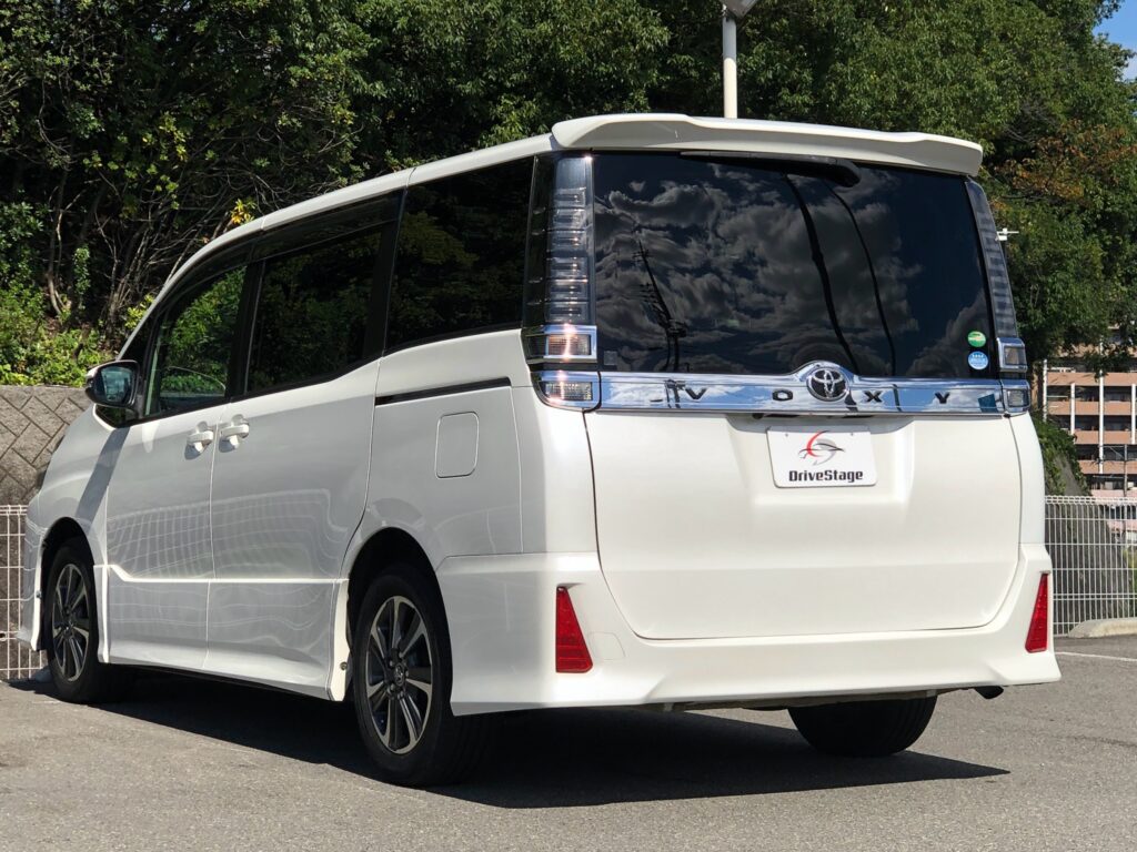 ヴォクシー ZS