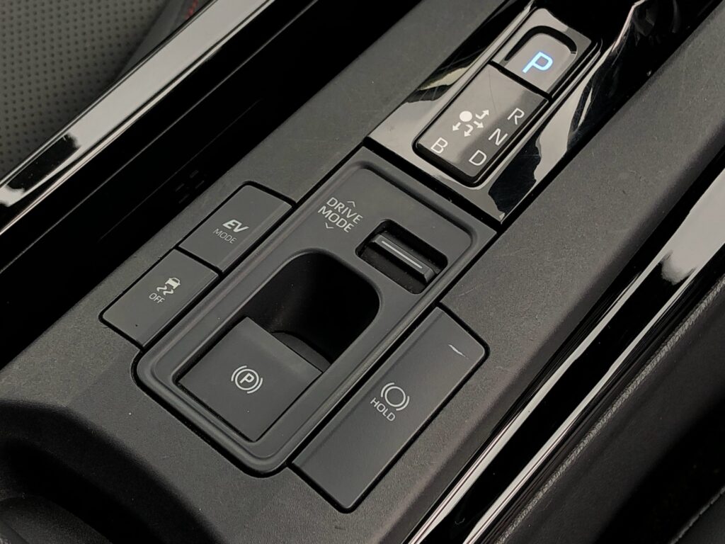 プリウス 2.0Z E-Four 4WD
